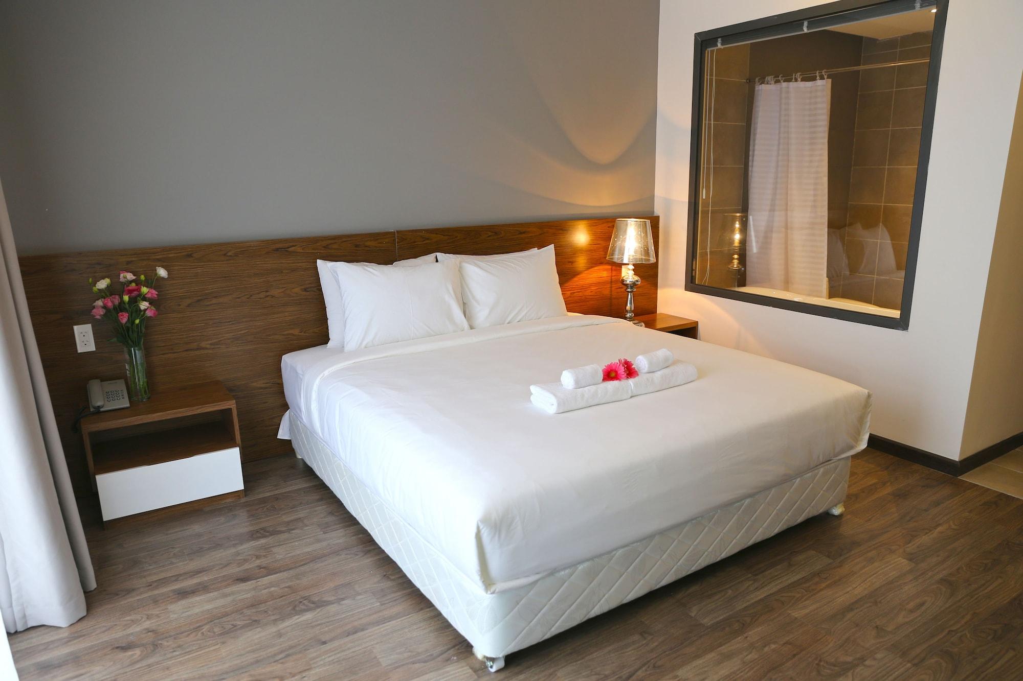 Bizu Royal Hotel Ho Chi Minh City Bagian luar foto