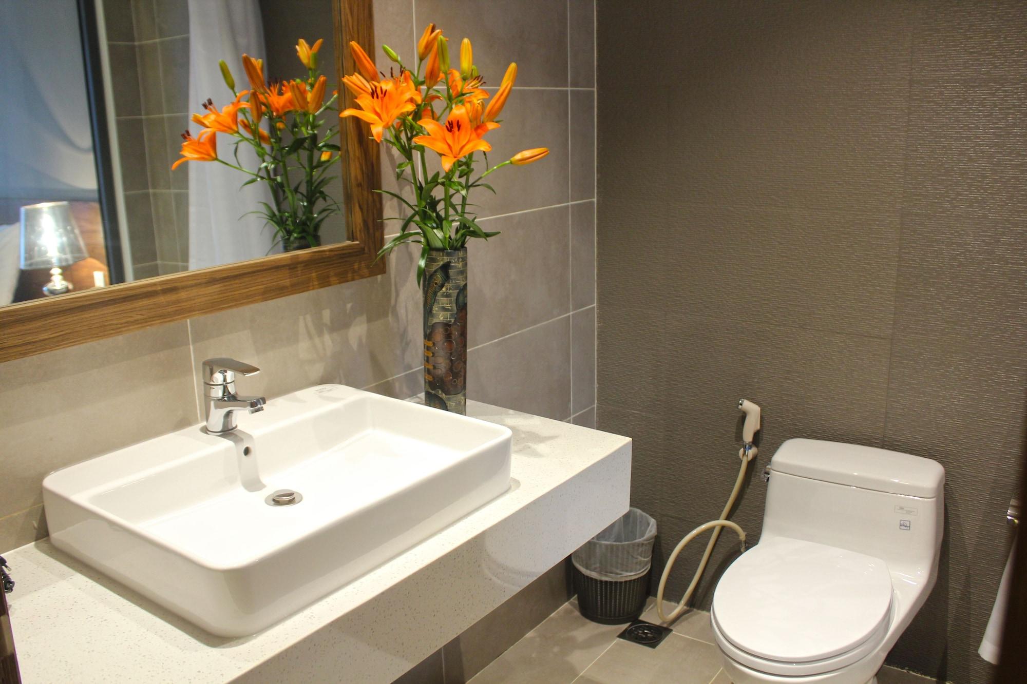 Bizu Royal Hotel Ho Chi Minh City Bagian luar foto
