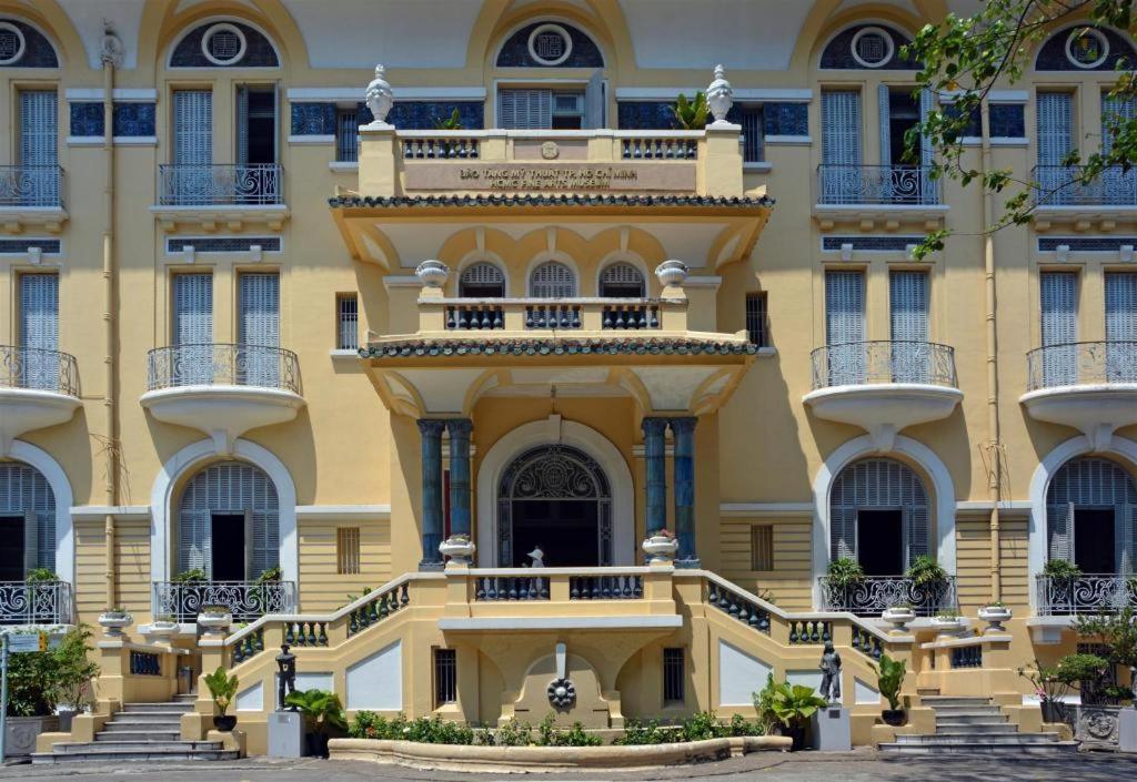 Bizu Royal Hotel Ho Chi Minh City Bagian luar foto