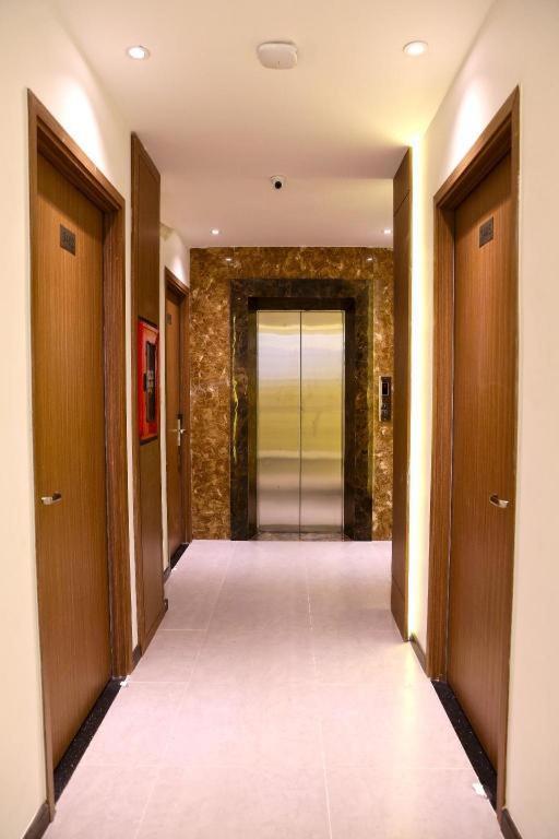 Bizu Royal Hotel Ho Chi Minh City Bagian luar foto