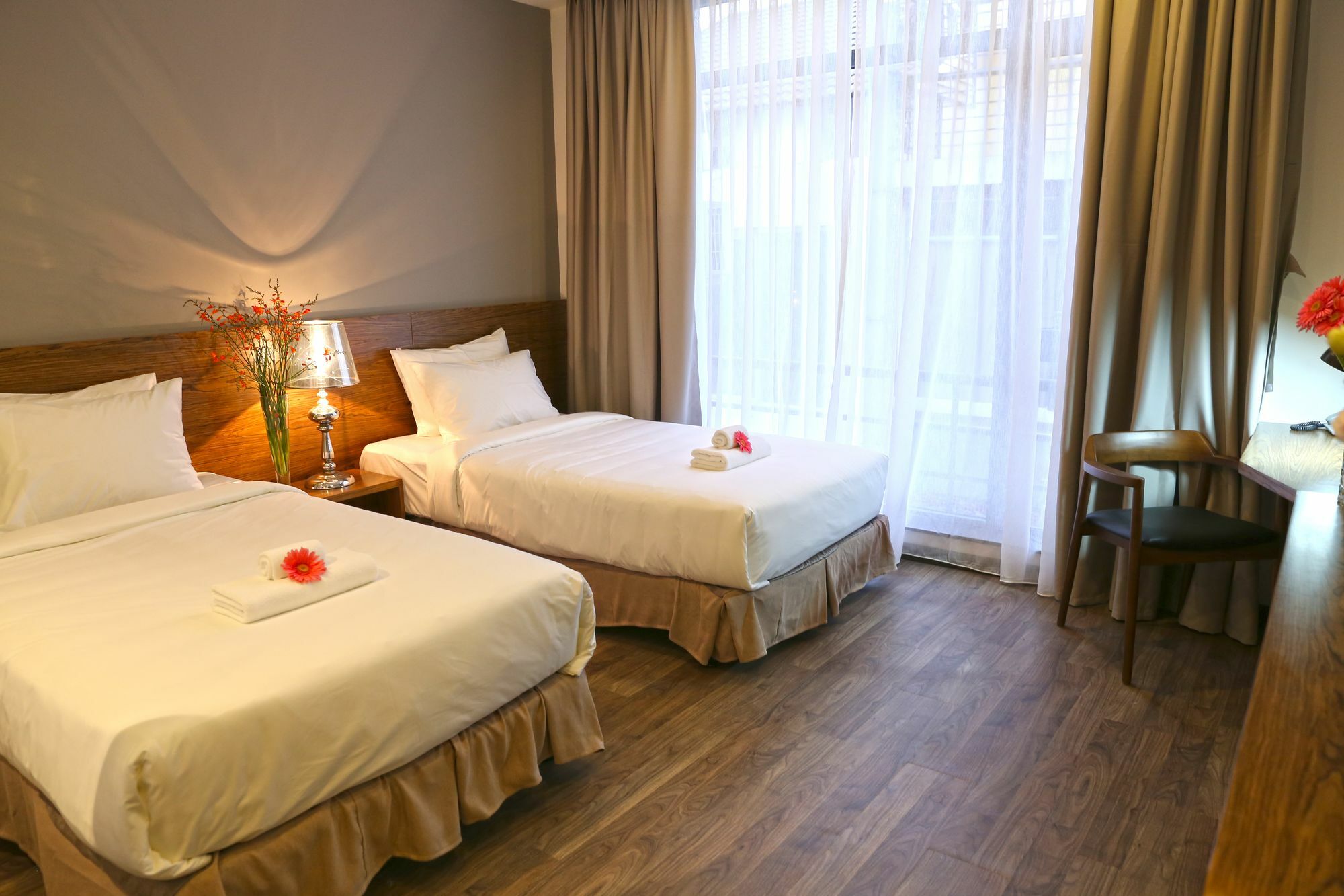 Bizu Royal Hotel Ho Chi Minh City Bagian luar foto
