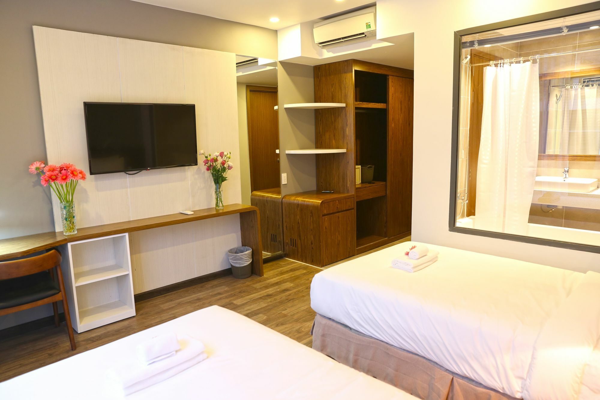 Bizu Royal Hotel Ho Chi Minh City Bagian luar foto