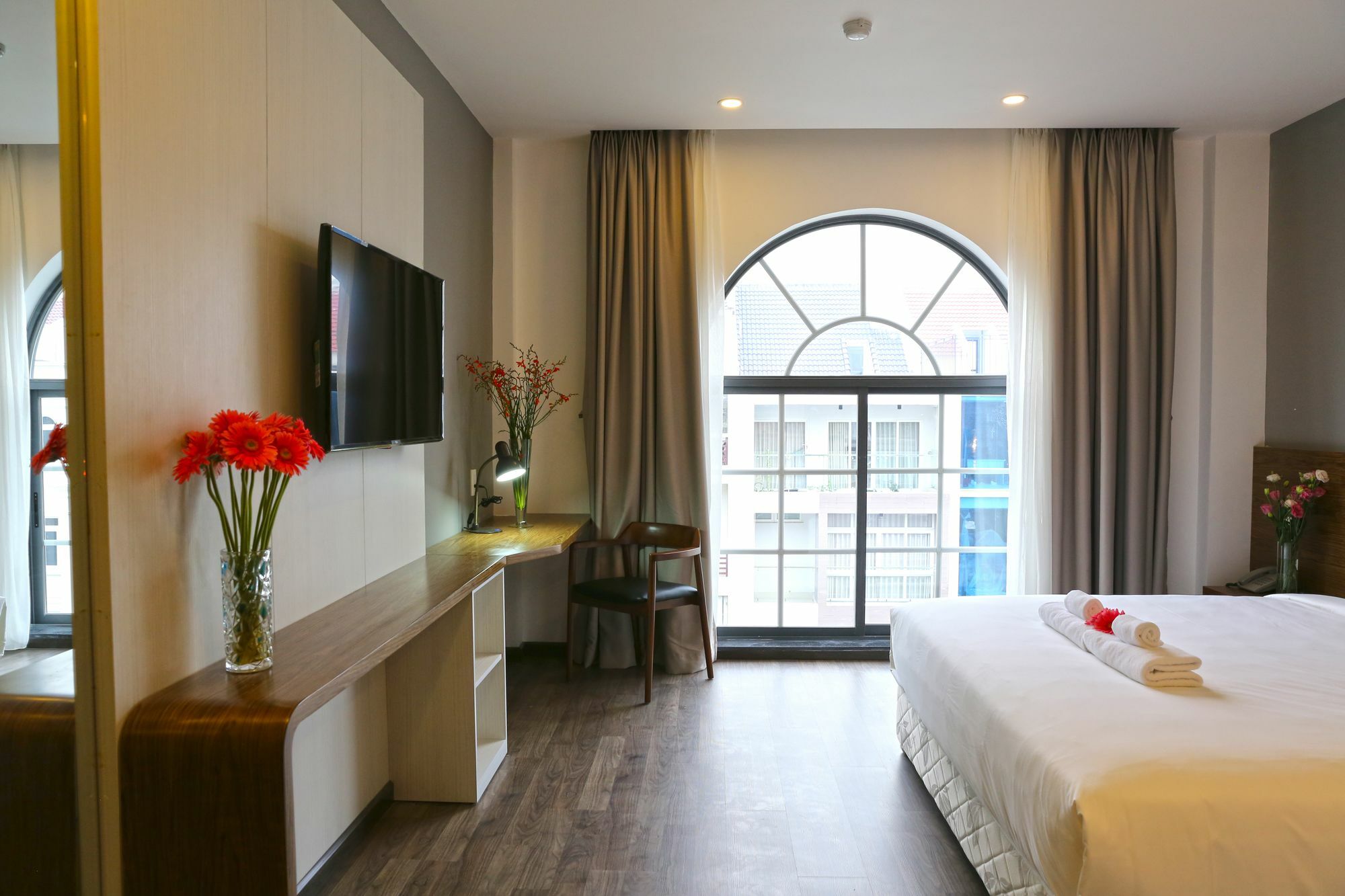 Bizu Royal Hotel Ho Chi Minh City Bagian luar foto