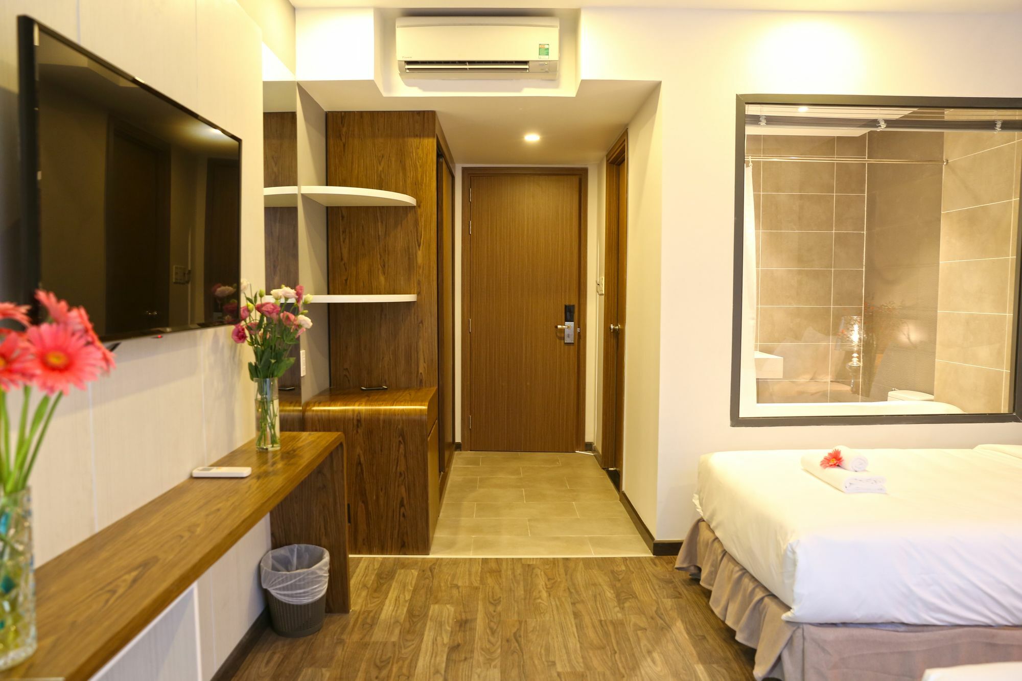 Bizu Royal Hotel Ho Chi Minh City Bagian luar foto