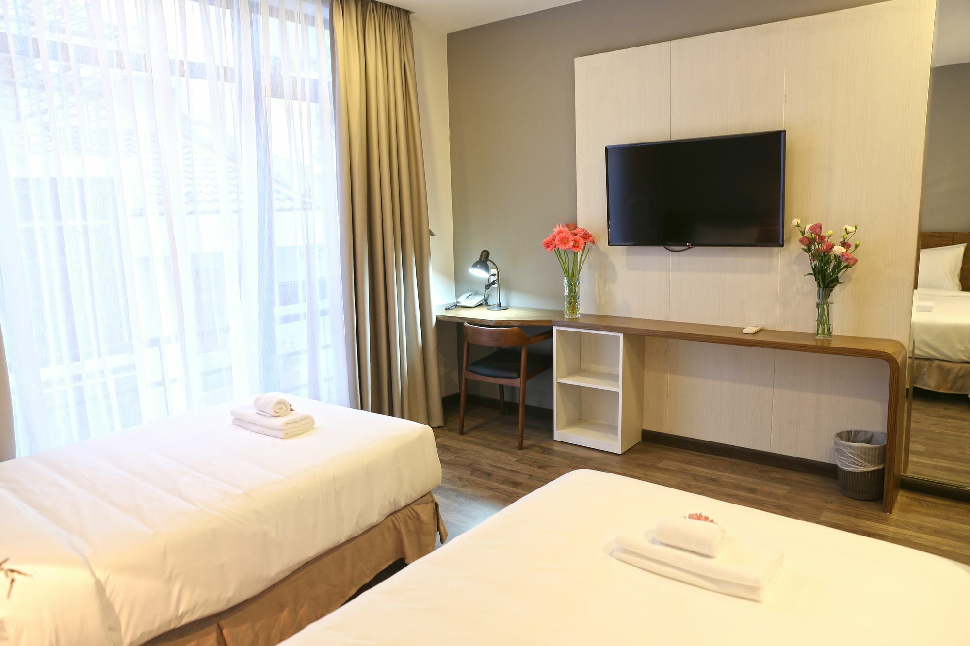 Bizu Royal Hotel Ho Chi Minh City Bagian luar foto